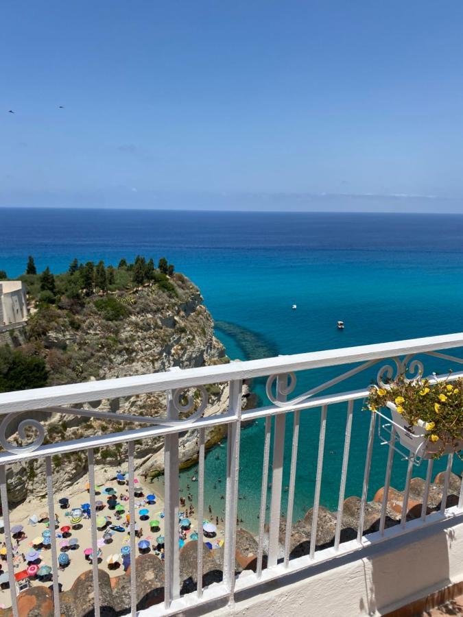 Hotel BlueMind Tropea Exterior foto