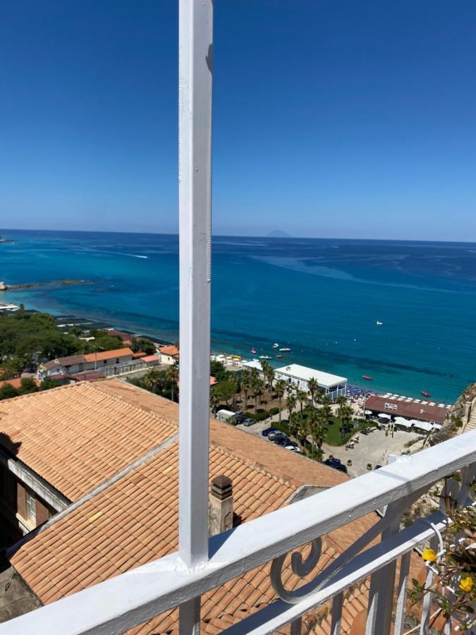 Hotel BlueMind Tropea Exterior foto