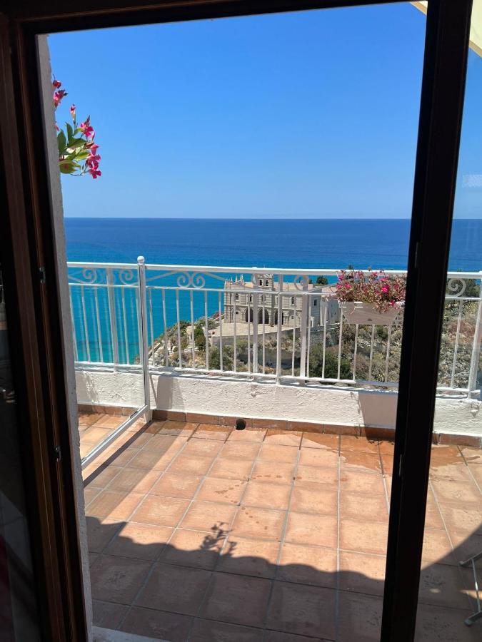 Hotel BlueMind Tropea Exterior foto