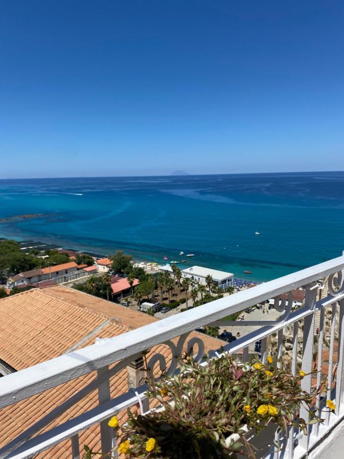 Hotel BlueMind Tropea Exterior foto